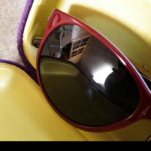 Gucci sunglasses.FIRM - Picture 6 of 9